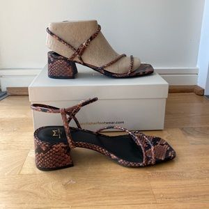 Marc Fisher Jiny sandal